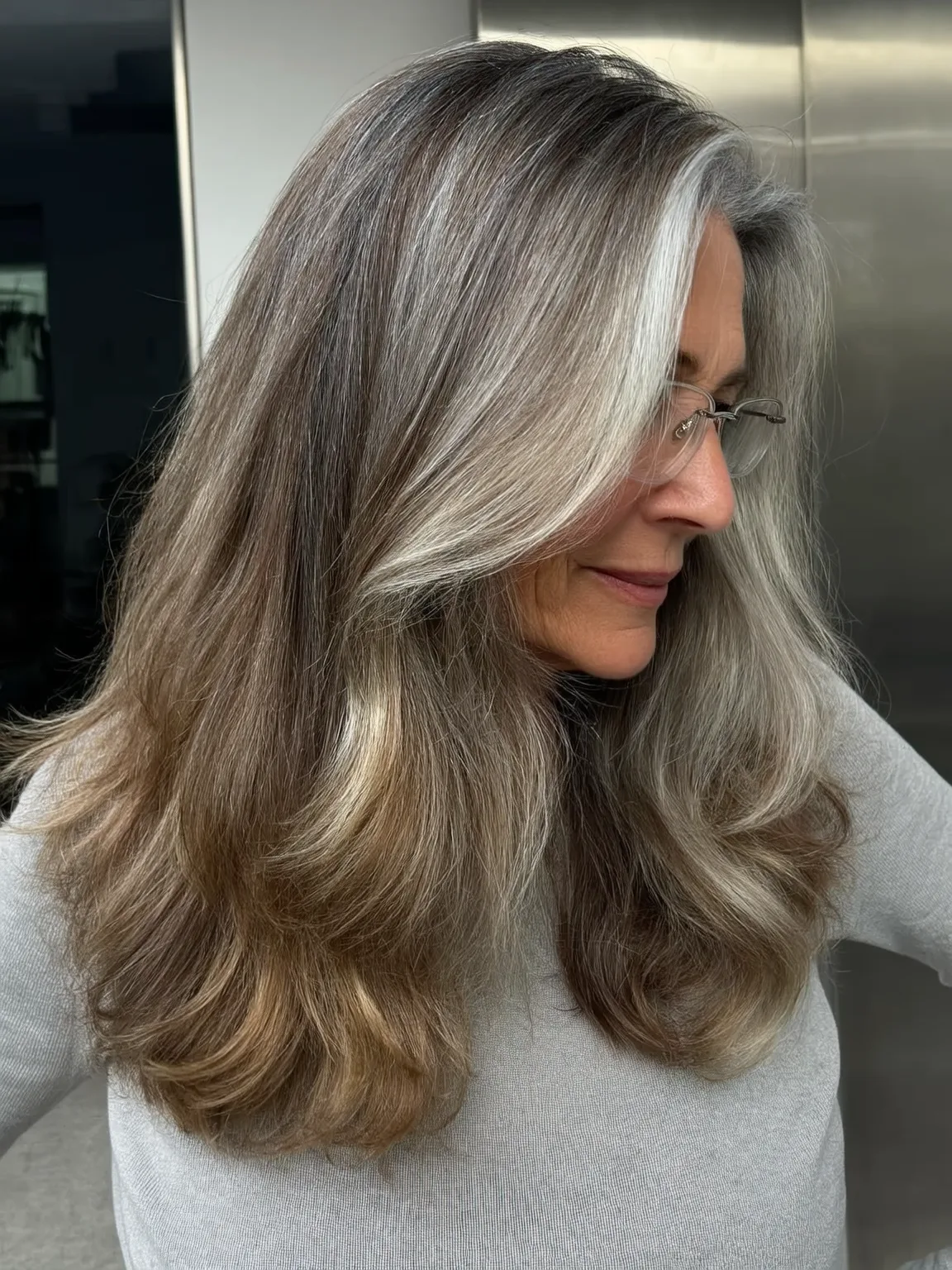Voluminous Long Waves in Silver Frost with Low Lowlights